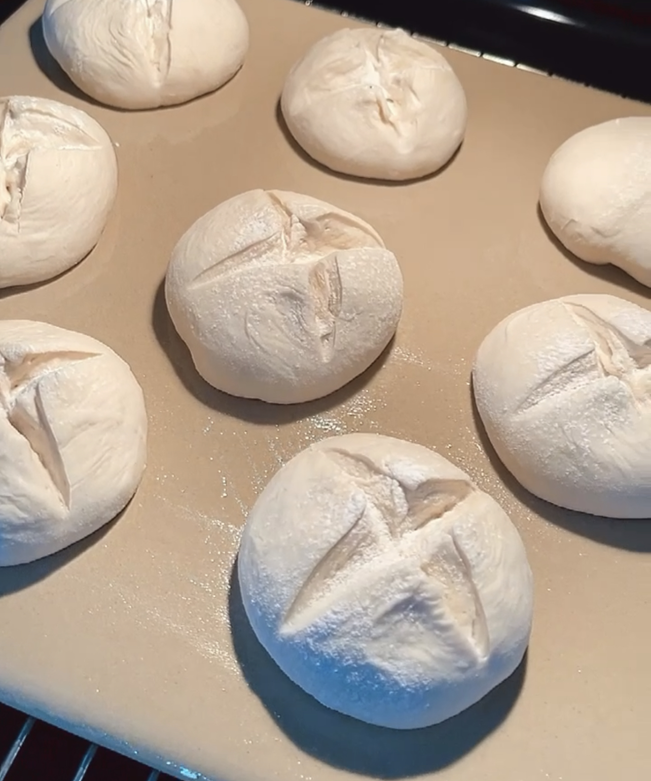 Zauberstein plus Brötchen Zauberstein plus Brötchen